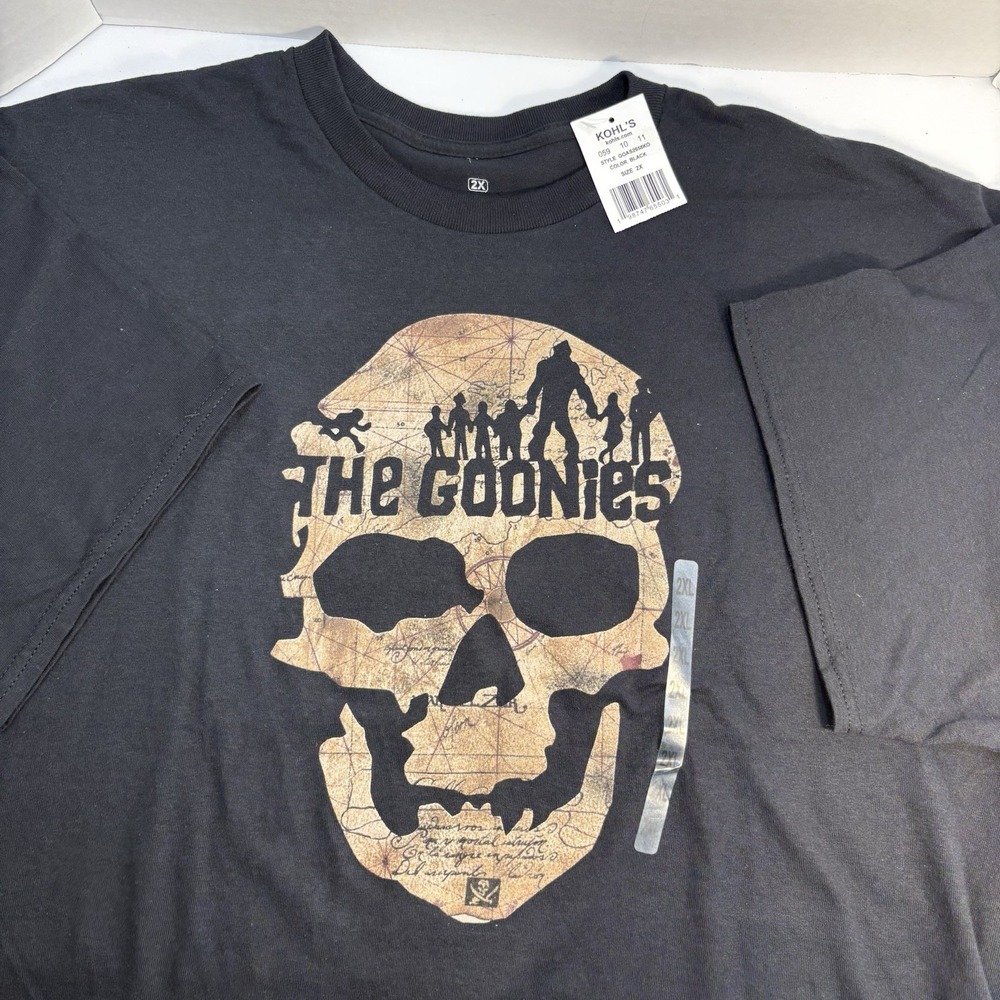 The Goonies Graphic Skull Black Short Sleeve T-Shirt Mens 2XL Ripple Junction
